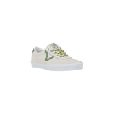 Seitenansicht des Wildleder-Sneakers von Vans